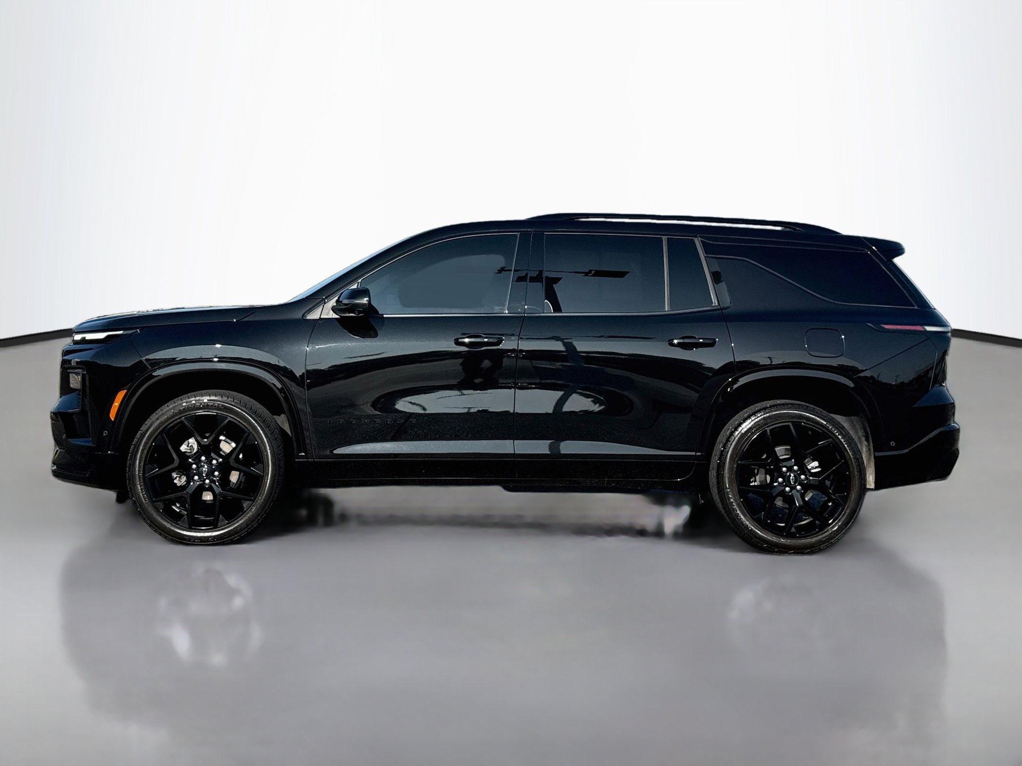 Used 2024 Chevrolet Traverse RS w/ LPO, Floor Liner Package AWD/4WD image 4