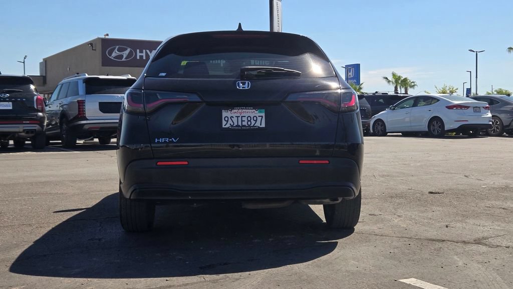Used 2025 Honda HR-V LX image 5