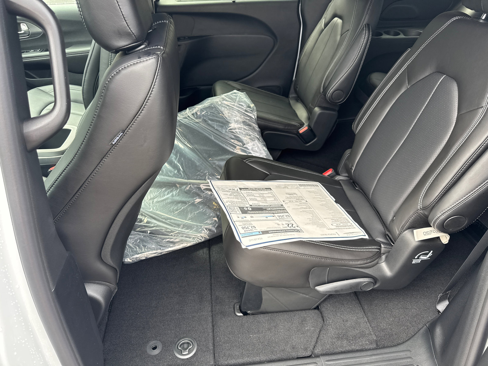 New 2026 Chrysler Pacifica Select FWD image 19