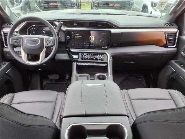 New 2025 GMC Sierra 3500 Denali w/ Denali Reserve Package image 4
