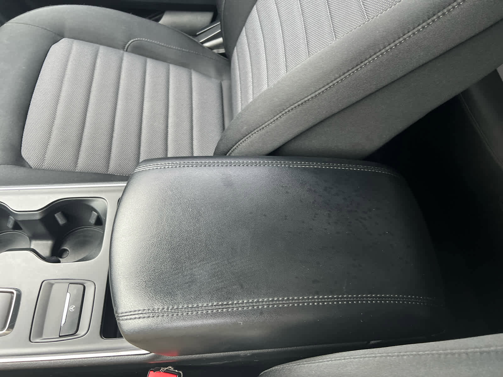 Used 2022 Ford Edge SE image 31