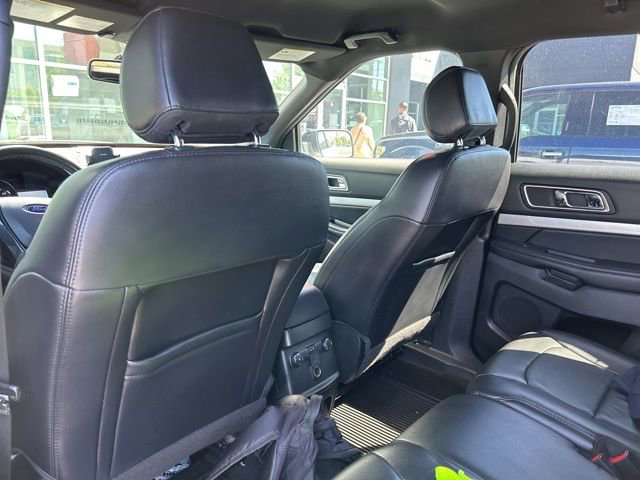 Used 2017 Ford Explorer XLT w/ Equipment Group 202A image 13