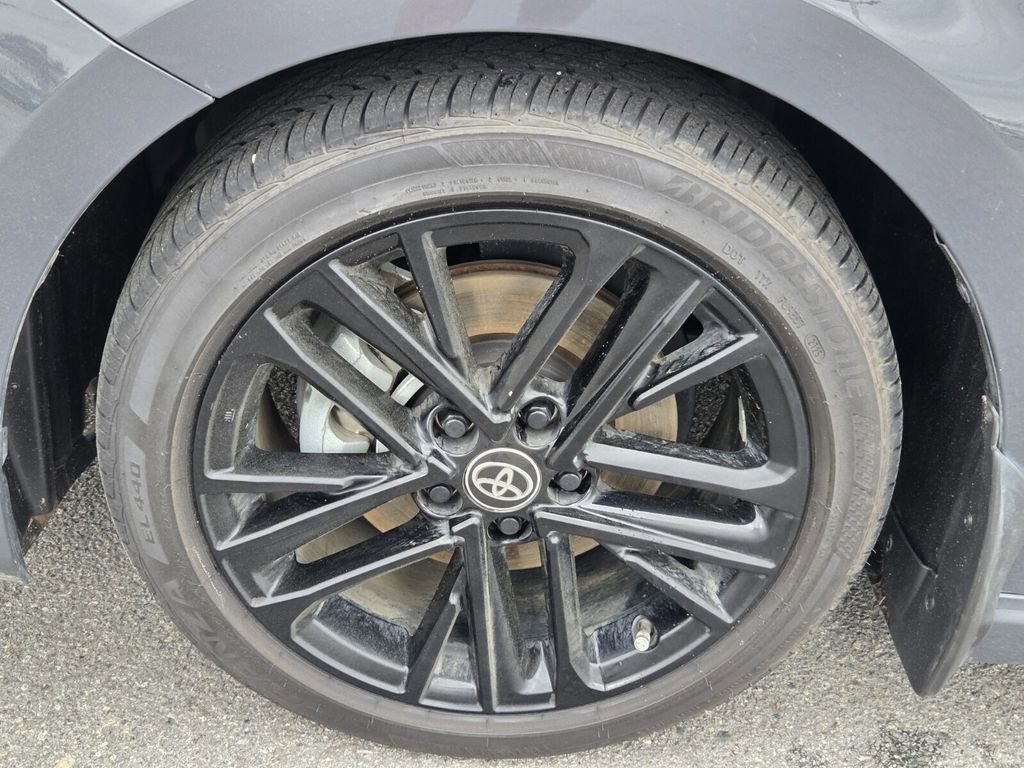 Used 2025 Toyota Camry SE image 15