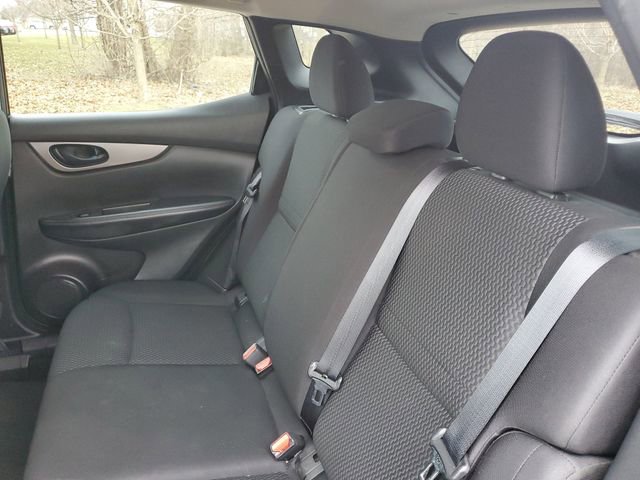 Used 2021 Nissan Rogue Sport S image 25