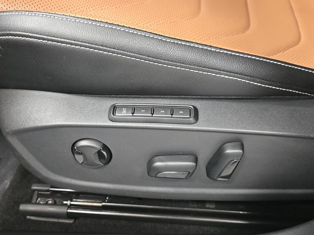 Used 2023 Volkswagen Jetta SEL FWD image 20