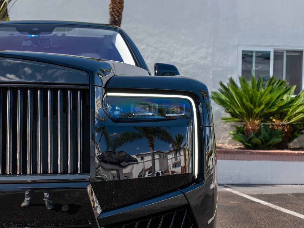 Used 2025 Rolls-Royce Cullinan Black Badge AWD/4WD image 42