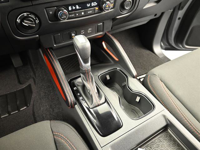 Used 2025 Nissan Frontier PRO-4X image 14