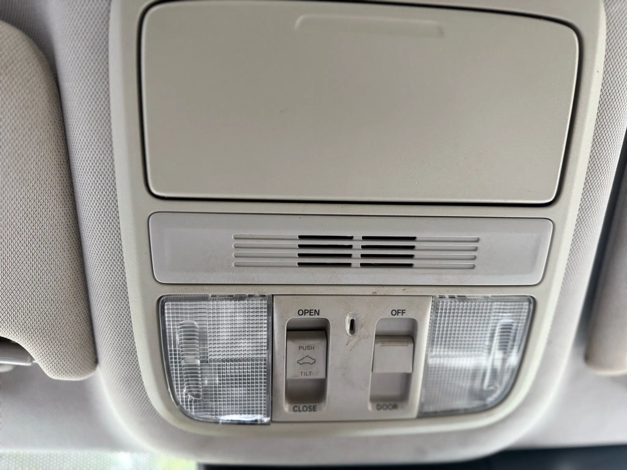 Used 2018 Honda Accord EX-L image 42