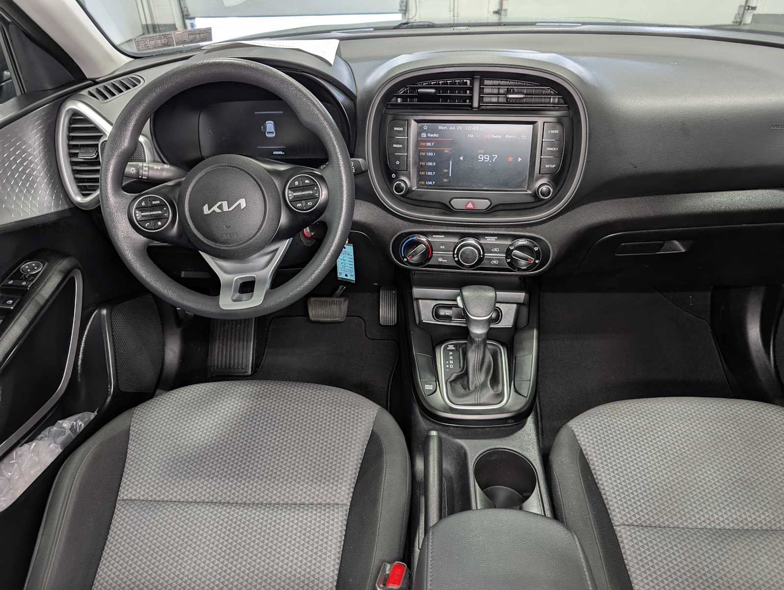 Certified 2023 Kia Soul LX w/ Option Group 015 FWD image 17