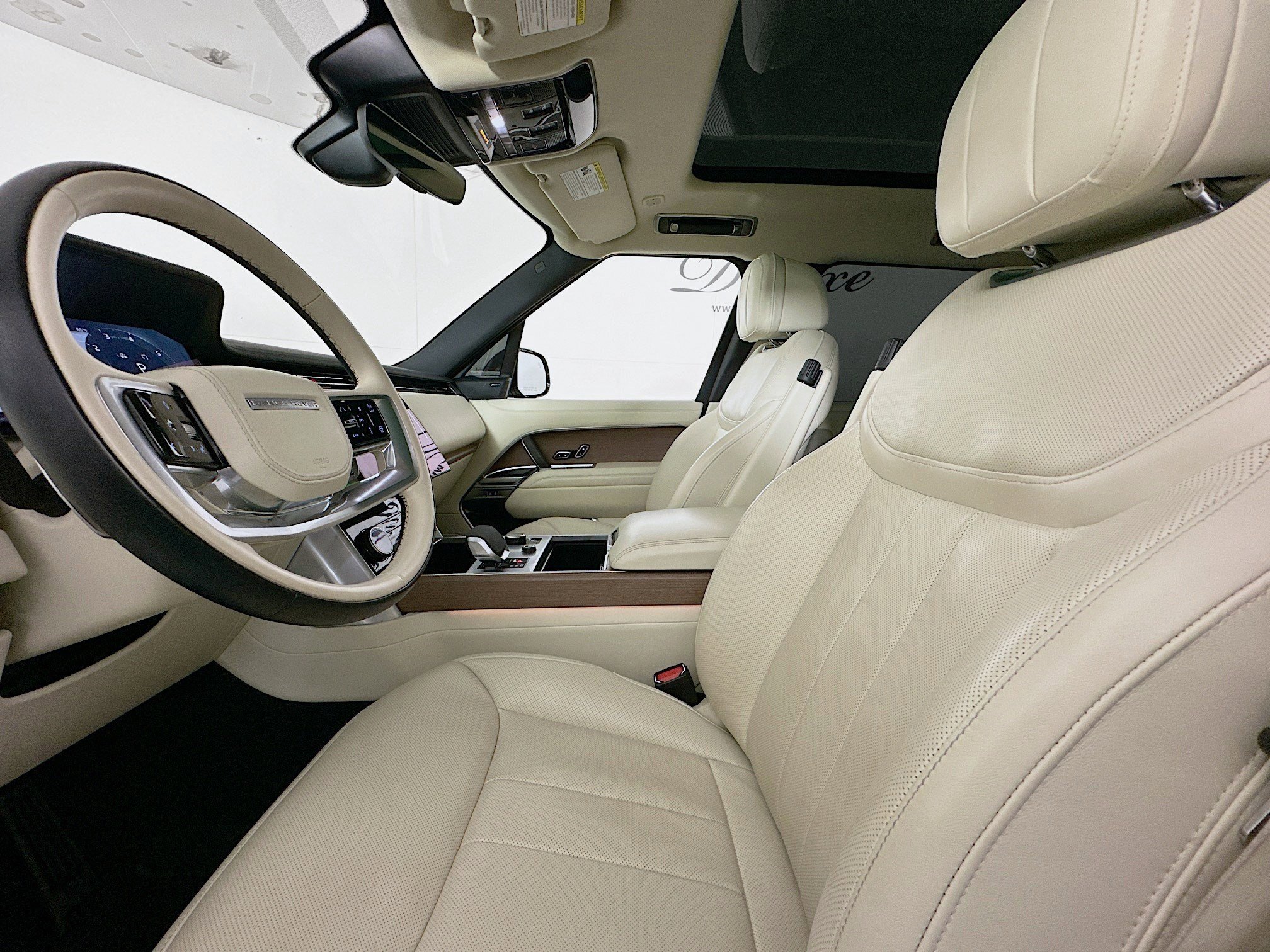 Used 2023 Land Rover Range Rover SE AWD/4WD image 20
