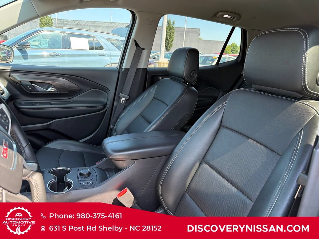 Used 2024 GMC Terrain SLT AWD/4WD image 13