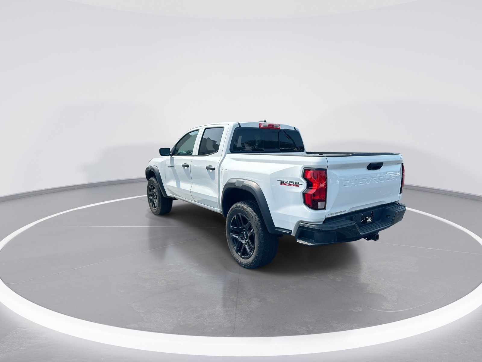Used 2024 Chevrolet Colorado Trail Boss w/ Technology Package AWD/4WD image 7