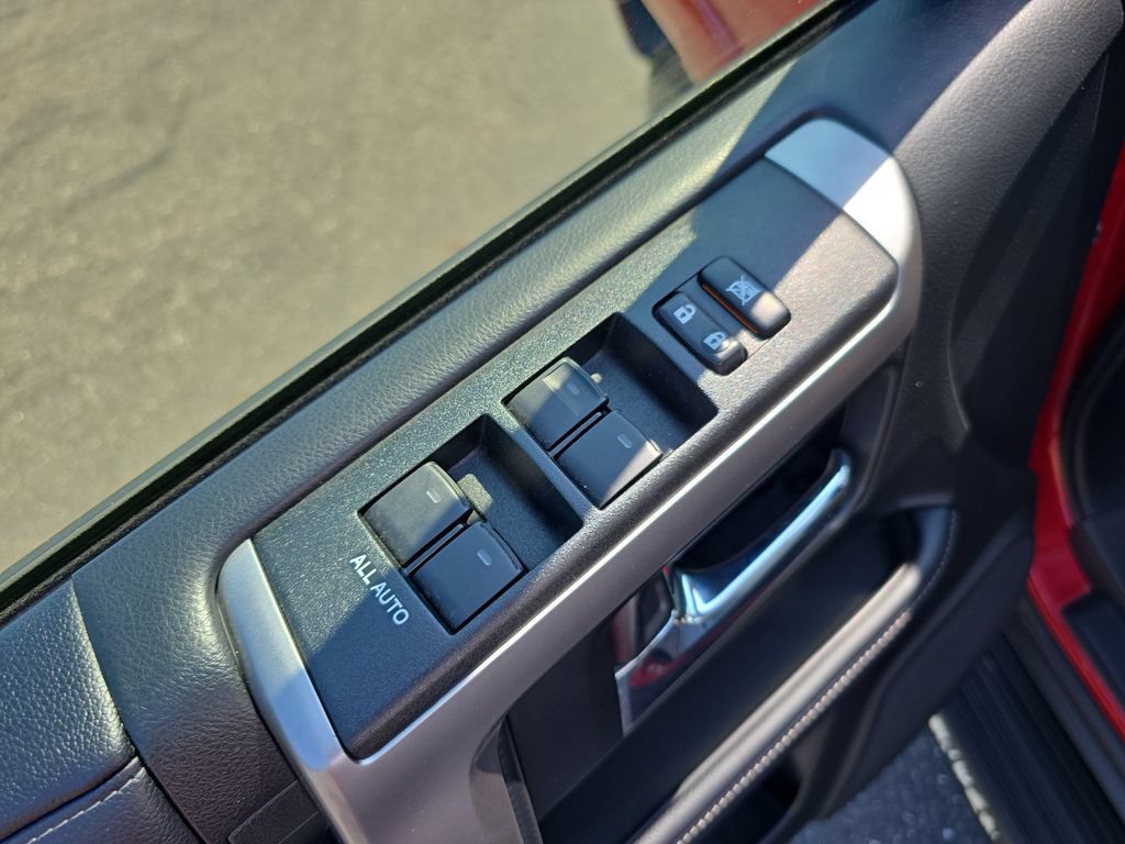 Certified 2019 Toyota 4Runner SR5 Premium AWD/4WD image 32