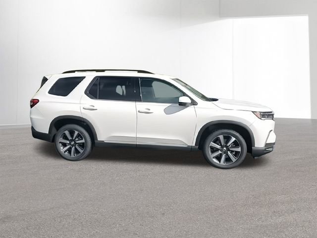 New 2025 Honda Pilot Touring image 10
