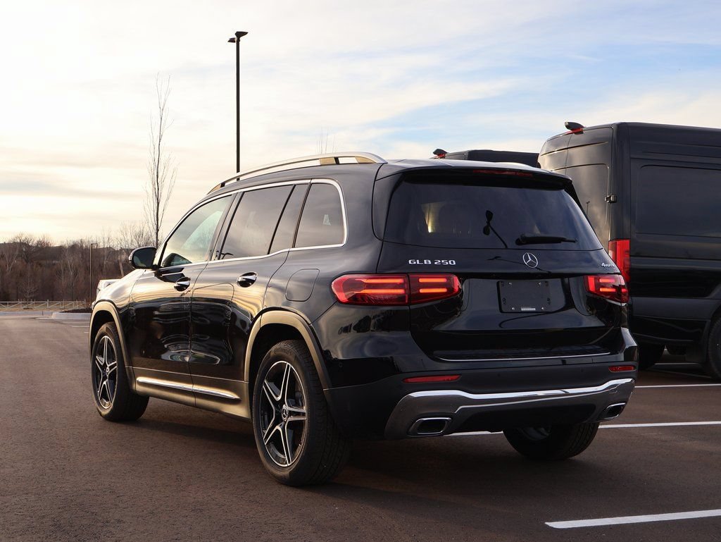 New 2026 Mercedes-Benz GLB 250 4MATIC image 5