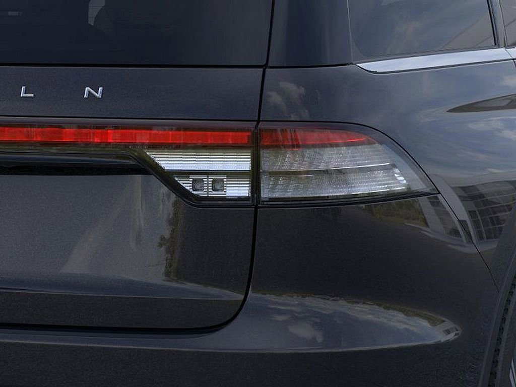 New 2026 Lincoln Aviator AWD image 21