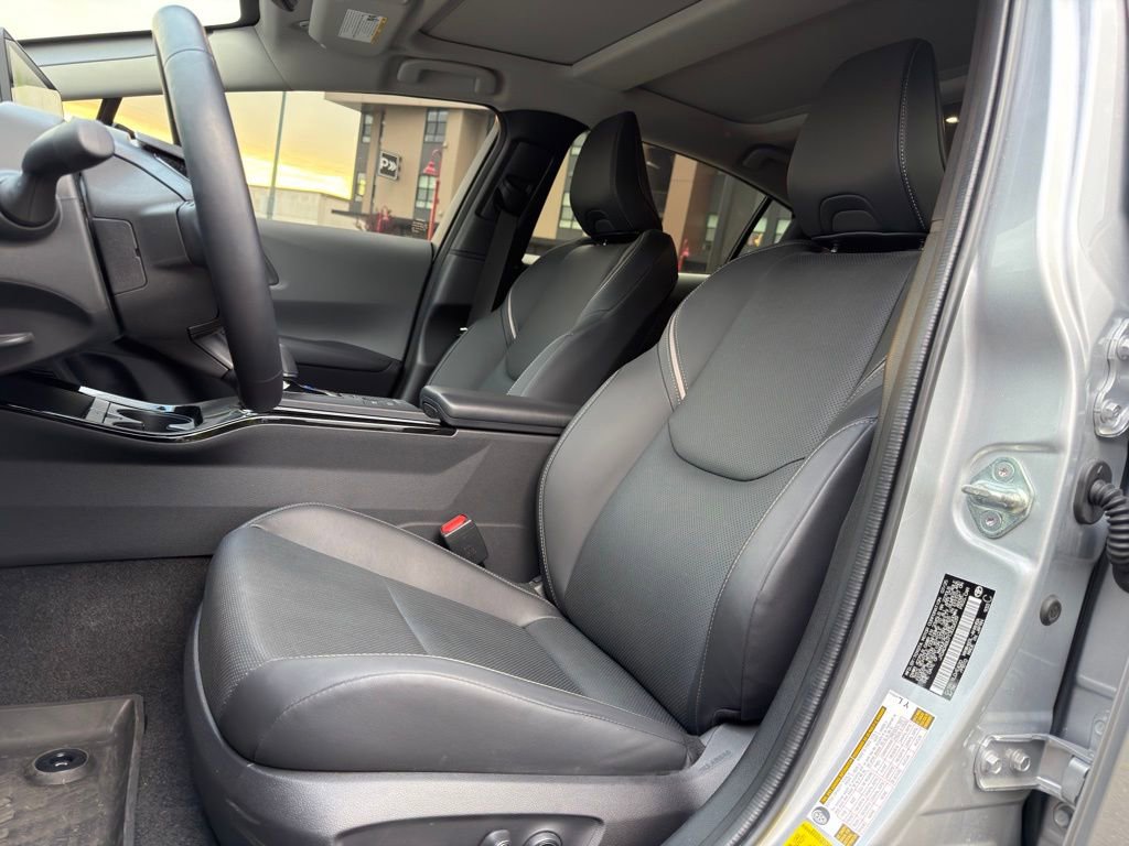 Used 2026 Toyota Prius Limited image 9