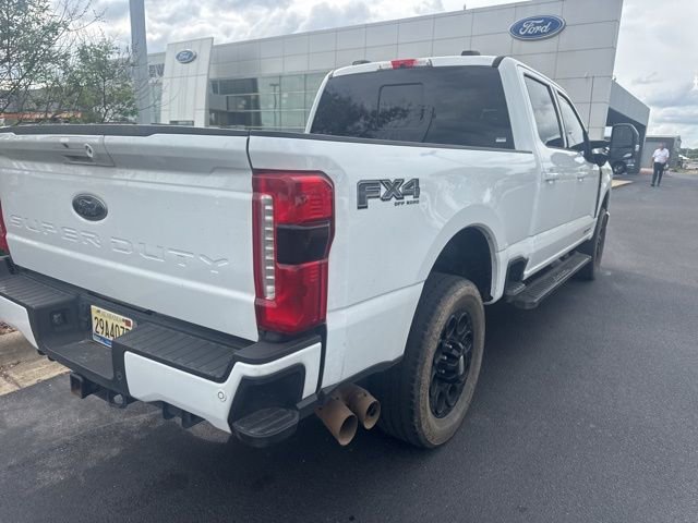 Used 2023 Ford F250 Lariat w/ Black Appearance Package image 5