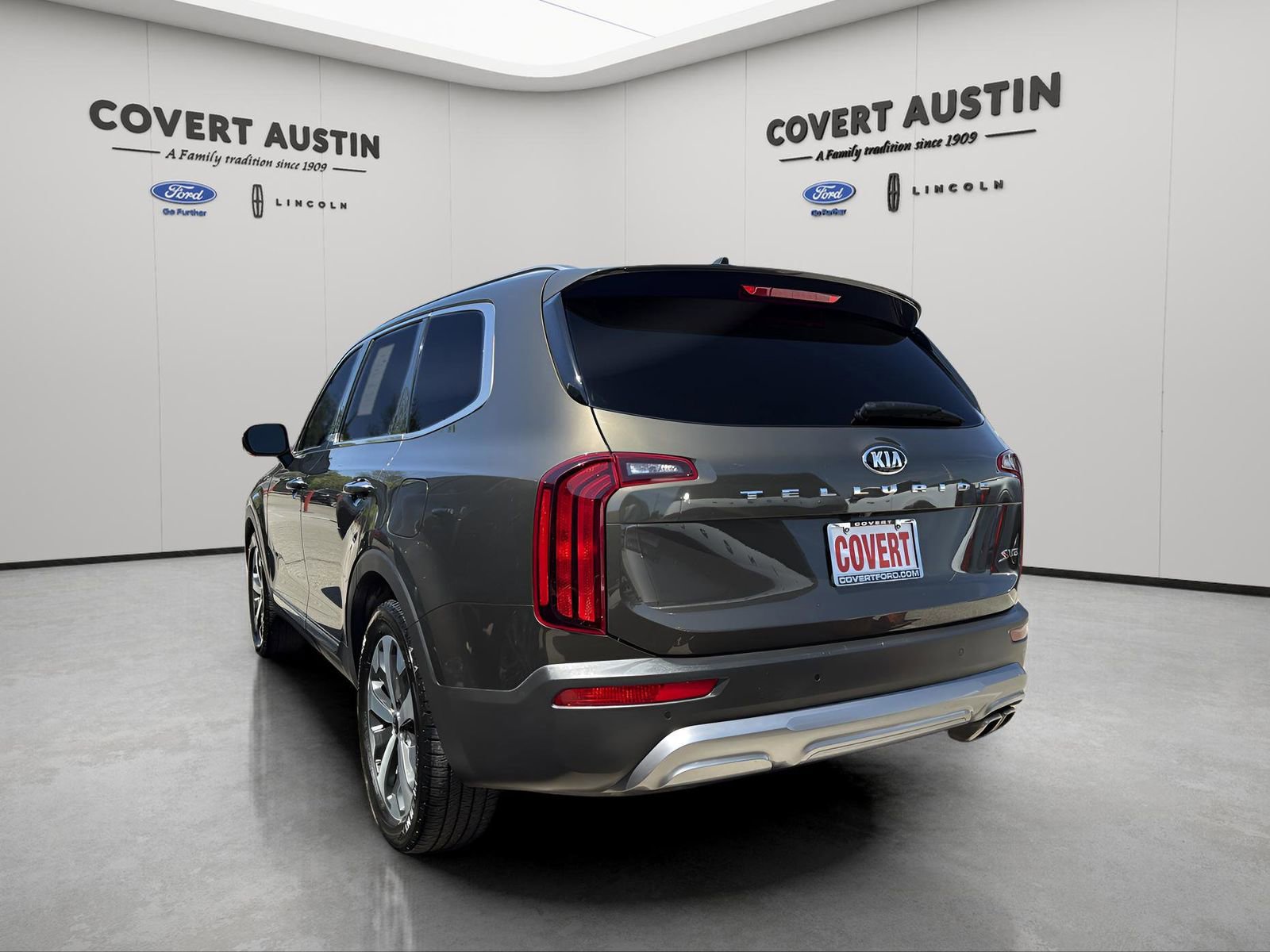 Used 2021 Kia Telluride S image 3