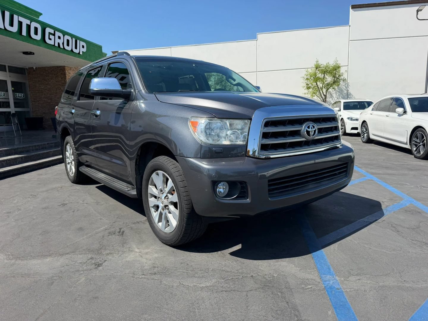 Used 2016 Toyota Sequoia Limited w/ Safety & Convenience Package AWD/4WD image 3
