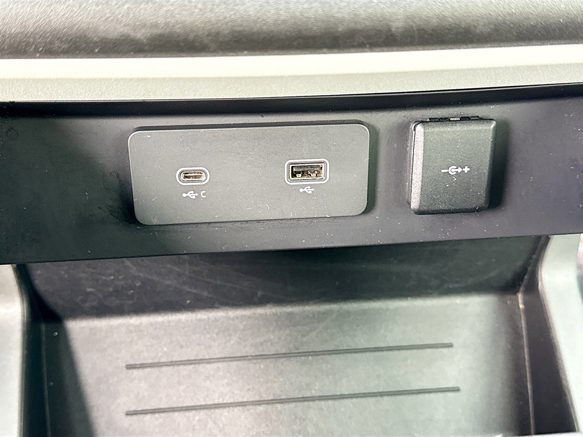 Certified 2022 Land Rover Defender 110 XS Edition image 29