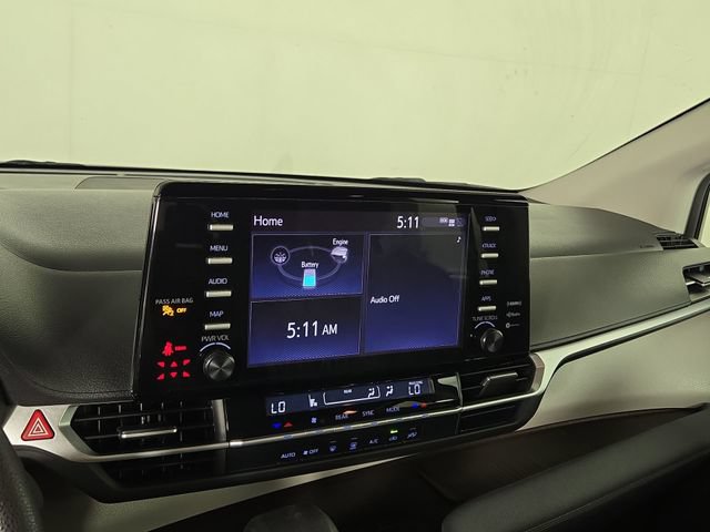 Used 2024 Toyota Sienna LE AWD/4WD image 18