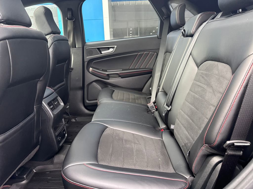 Used 2022 Ford Edge ST-Line image 28