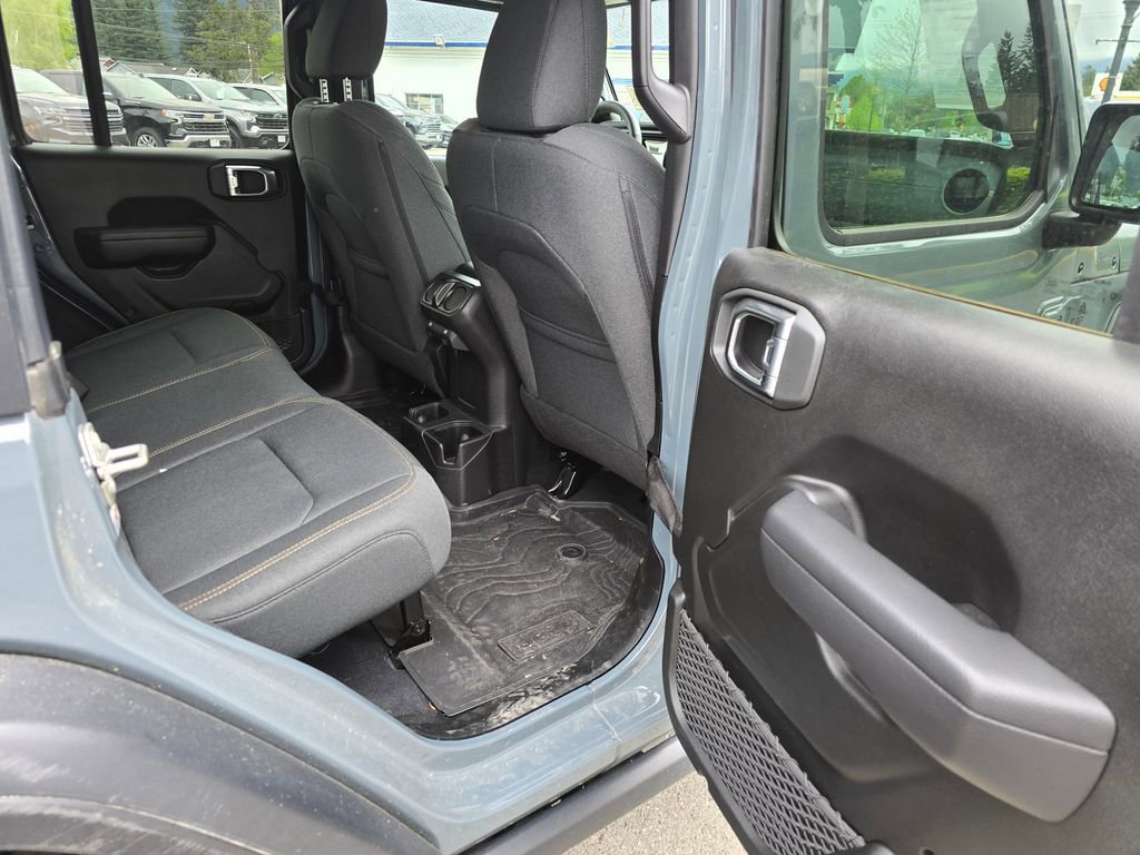 Used 2024 Jeep Wrangler Unlimited Sport AWD/4WD image 15