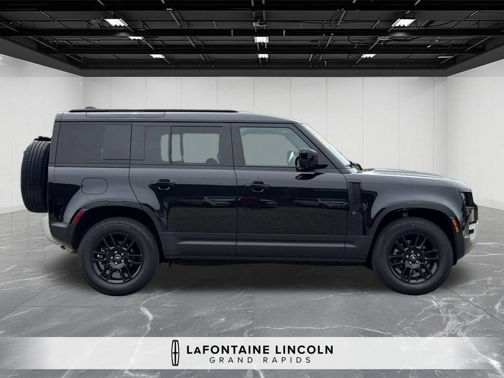 Used 2025 Land Rover Defender 110 S AWD/4WD image 6