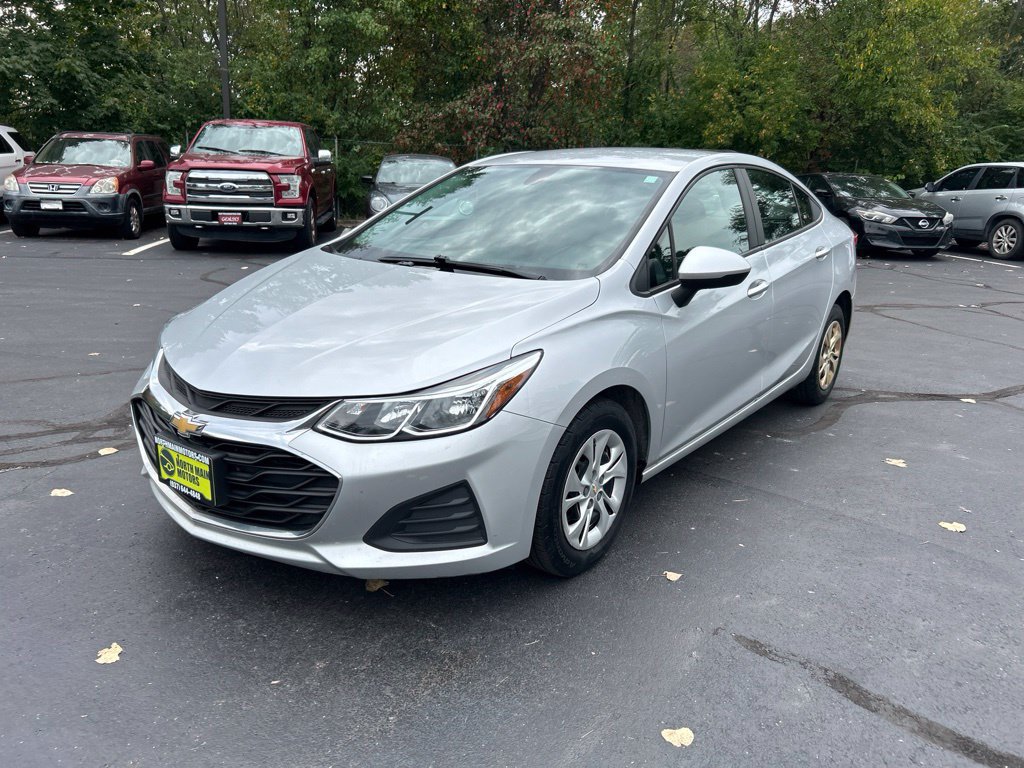 Used 2019 Chevrolet Cruze LS FWD image 3