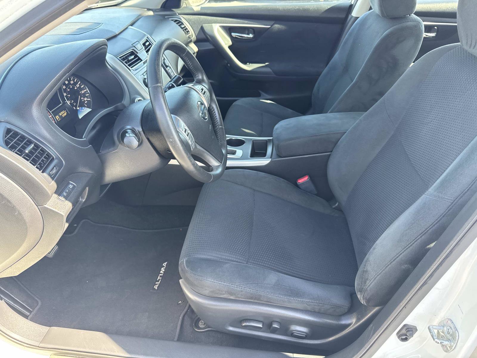 Used 2015 Nissan Altima 2.5 SV w/ Convenience Package FWD image 20