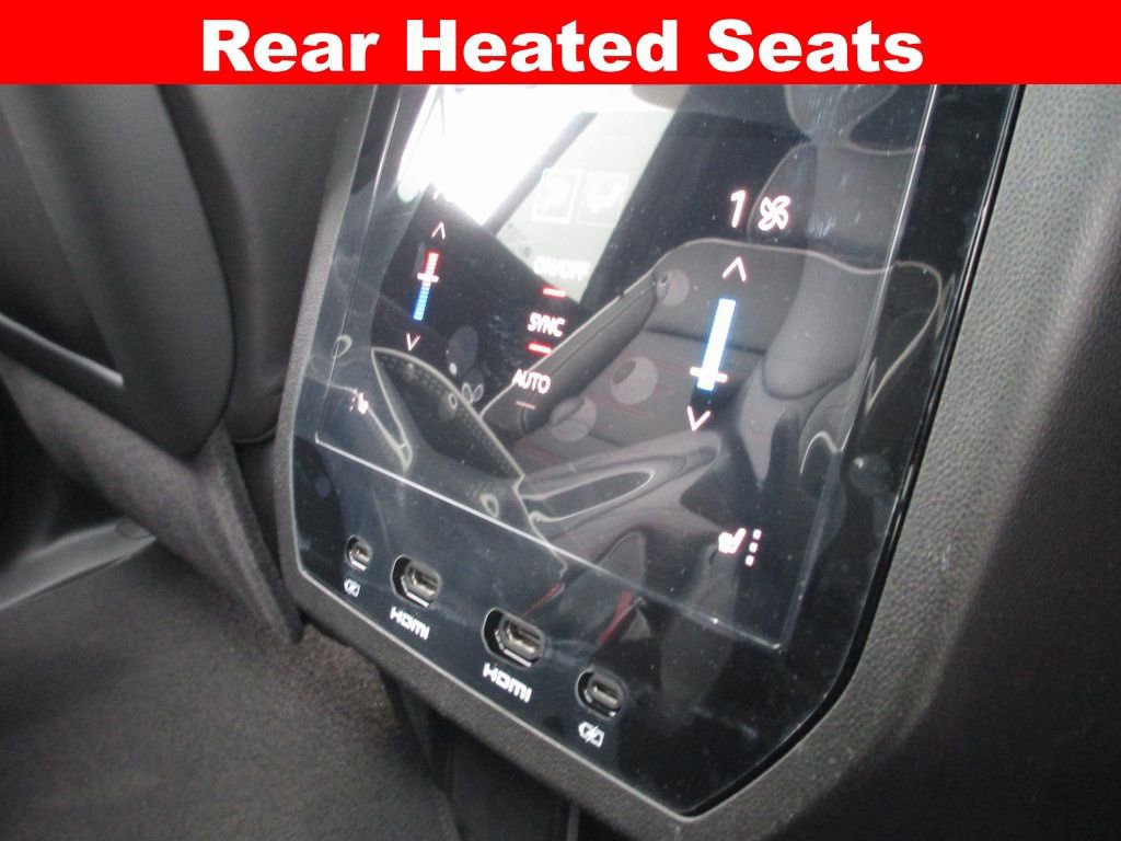 Used 2025 GMC Yukon AT4 Ultimate image 30