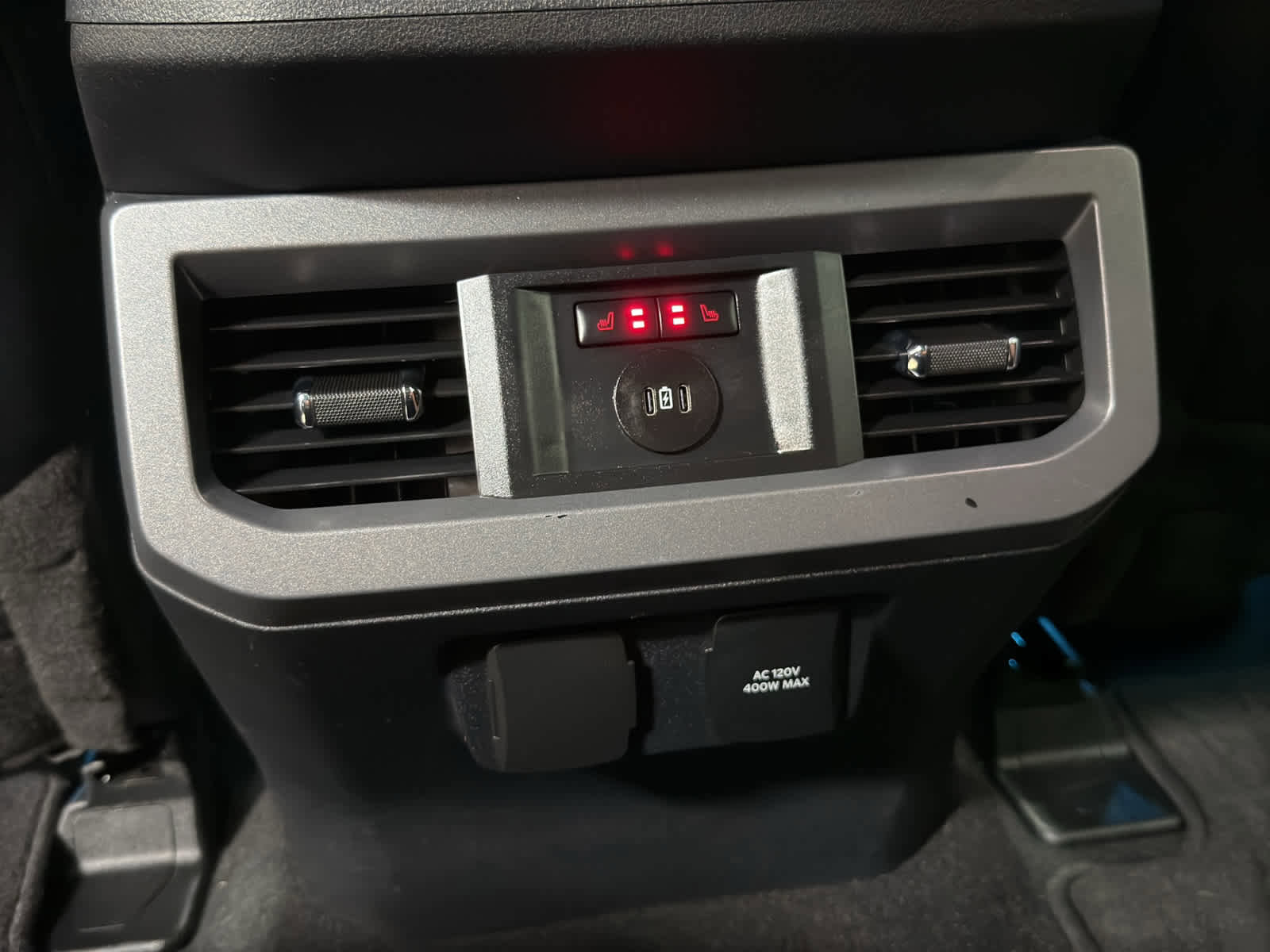 Used 2024 Ford F350 Lariat w/ FX4 Off-Road Package image 22