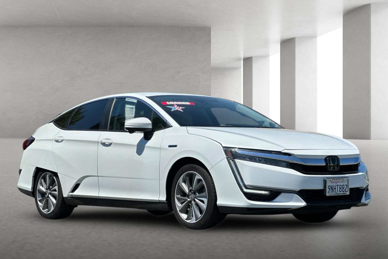 Used 2020 Honda Clarity Touring image 1
