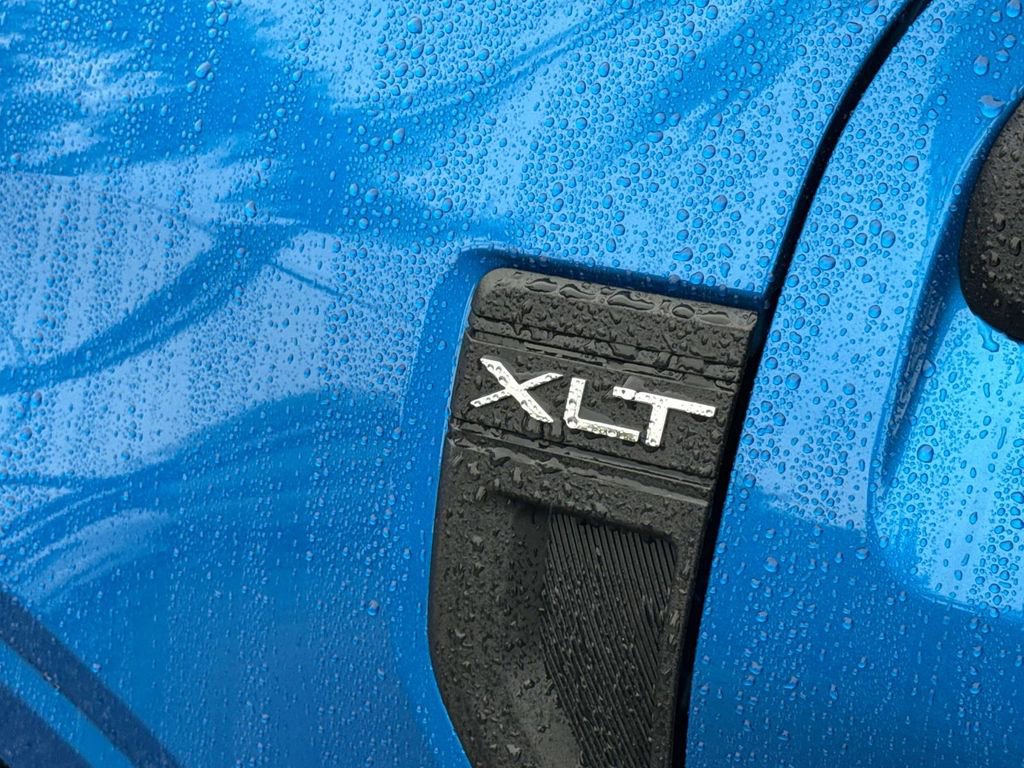 Used 2025 Ford Maverick XLT w/ XLT Luxury Package image 8