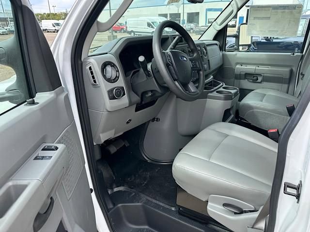 New 2024 Ford E-450 and Econoline 450 Super Duty w/ Power Windows & Locks Group image 26