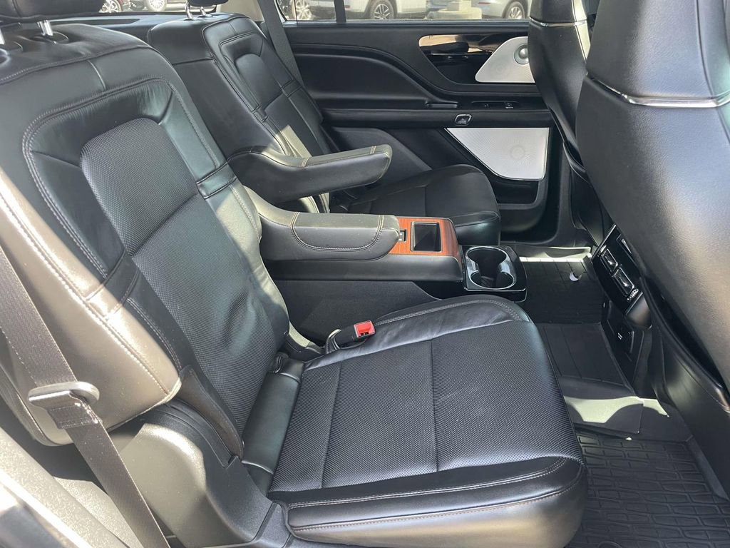 Used 2023 Lincoln Aviator Reserve w/ Equipment Group 201A image 24