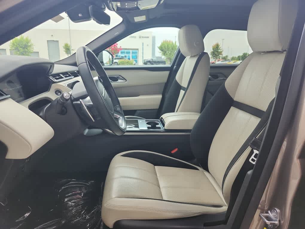 Used 2019 Land Rover Range Rover Velar R-Dynamic SE AWD/4WD image 15