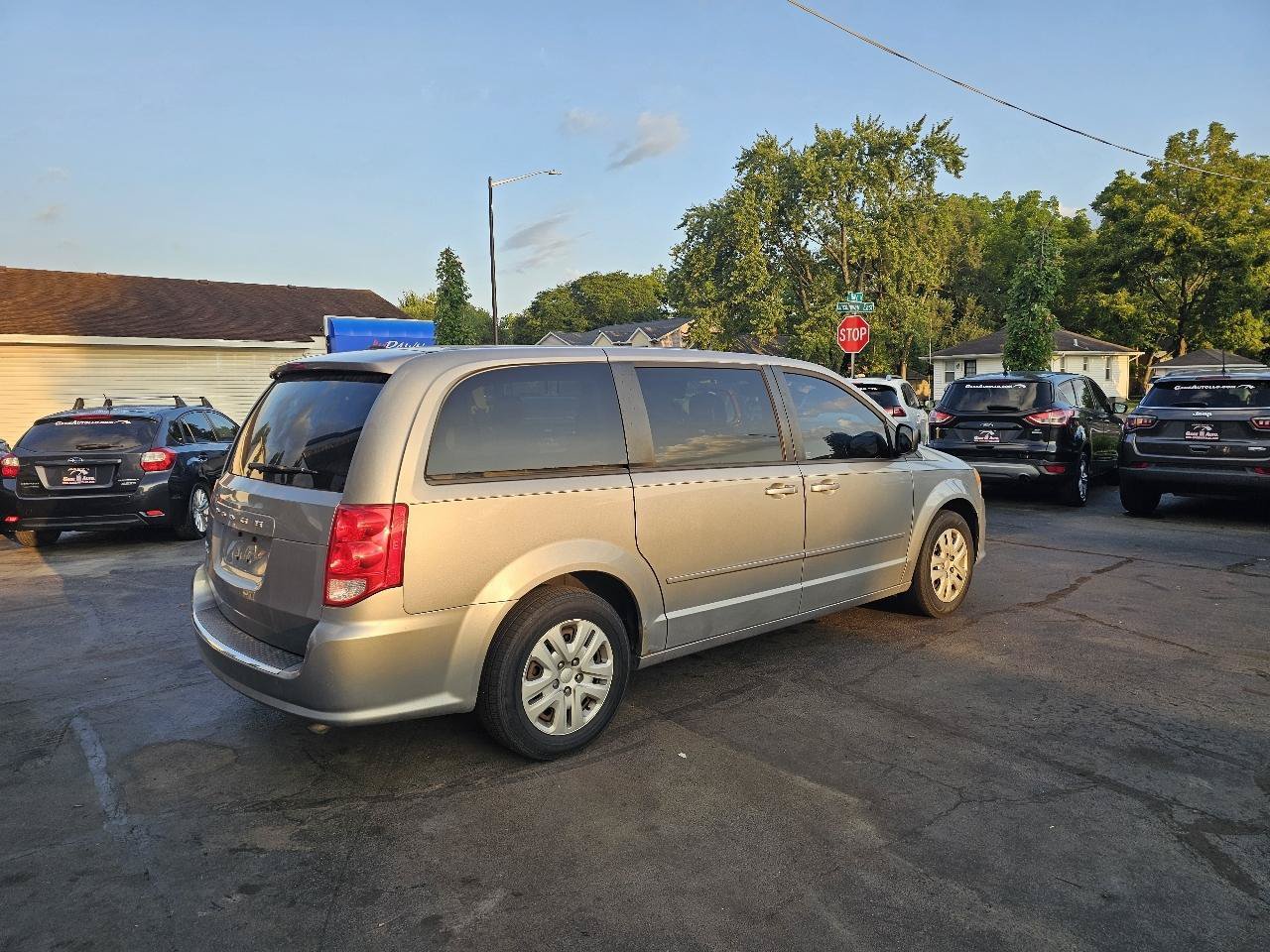 Used 2015 Dodge Grand Caravan SE w/ Quick Order Package 29E SE FWD image 12