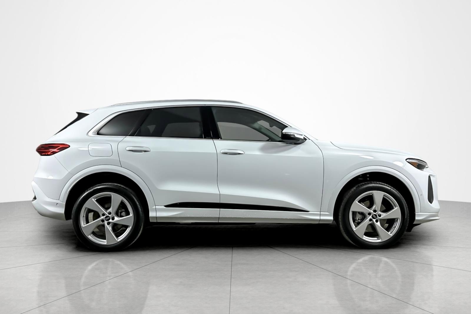 New 2025 Audi Q5 Premium Plus image 6