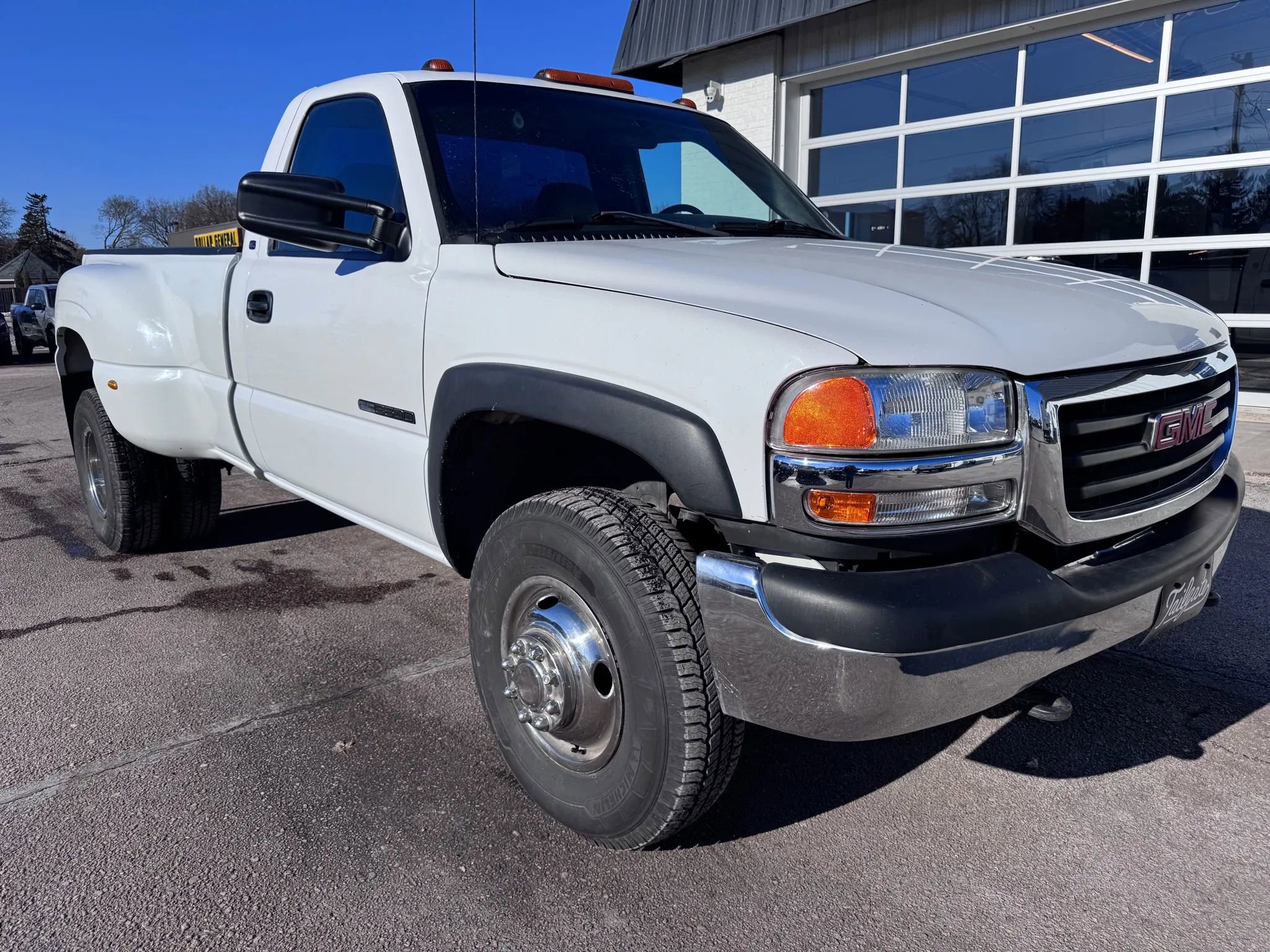 Used 2001 GMC Sierra 3500 SL image 2