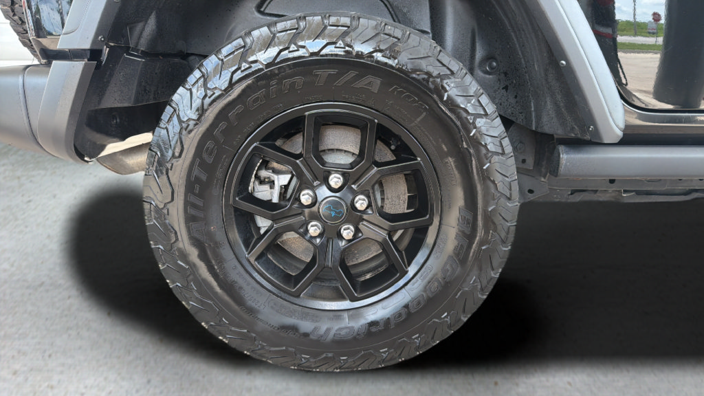 Used 2024 Jeep Wrangler Unlimited AWD/4WD image 25