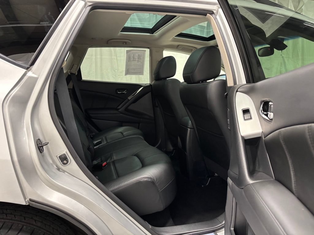 Used 2013 Nissan Murano SL AWD/4WD image 46