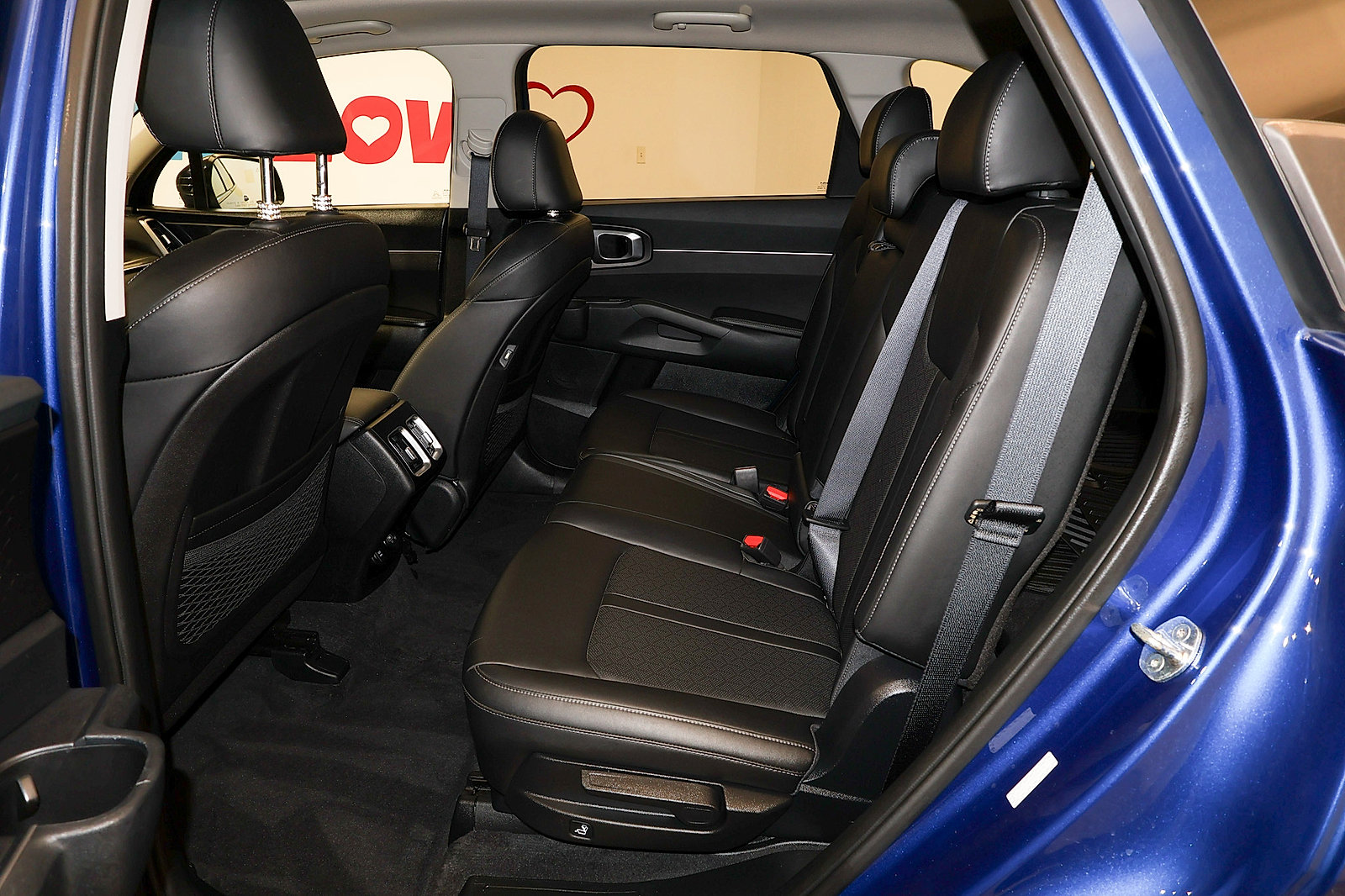 Used 2022 Kia Sorento S w/ Panoramic Sunroof Package FWD image 14
