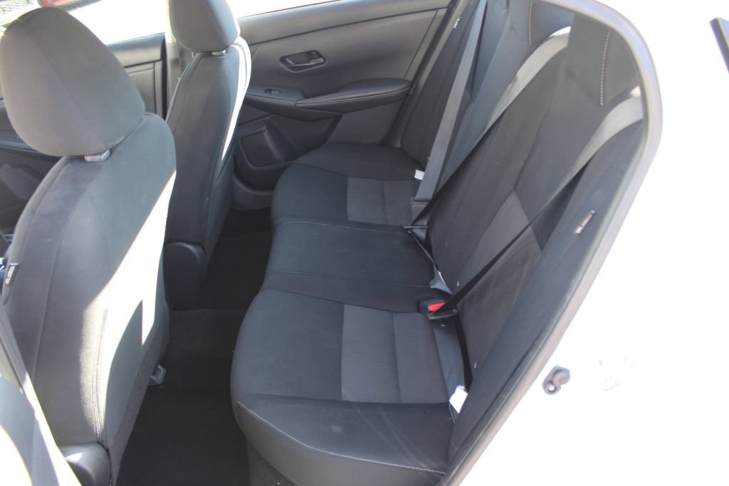 Used 2024 Nissan Sentra SV FWD image 14