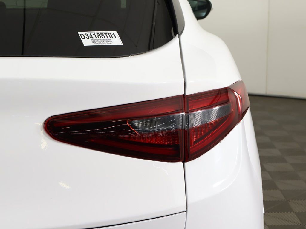 Used 2022 Alfa Romeo Stelvio Ti image 17