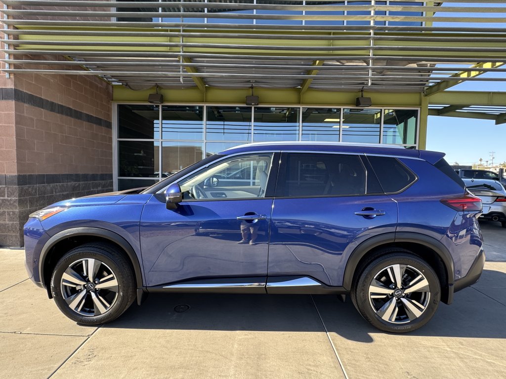 Used 2023 Nissan Rogue SL w/ SL Premium Package FWD image 7