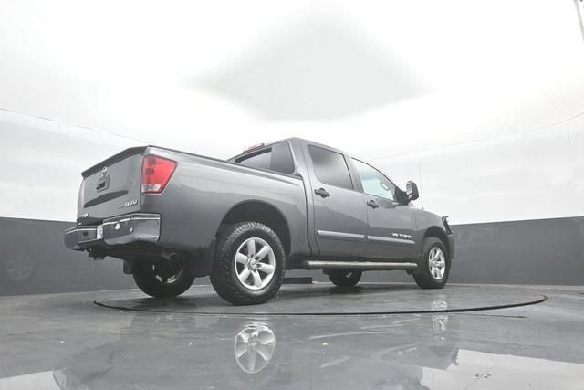 Used 2014 Nissan Titan SV w/ SV Value Truck Package AWD/4WD image 34
