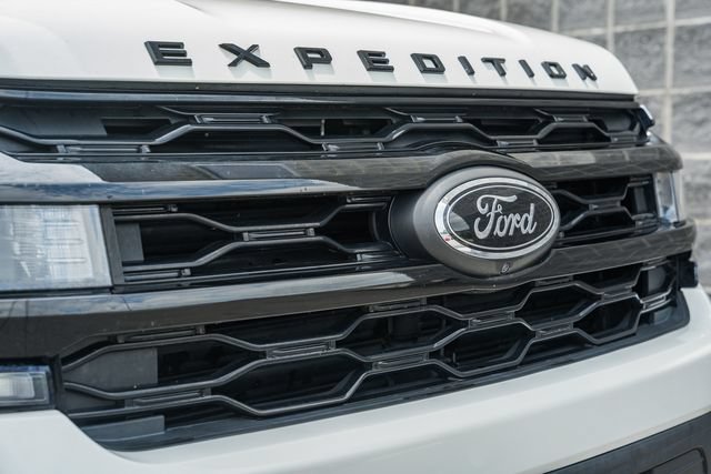 Used 2024 Ford Expedition Limited AWD/4WD image 16