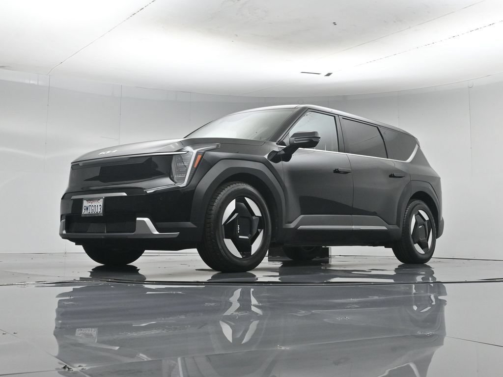 Used 2024 Kia EV9 Light Long Range RWD image 49